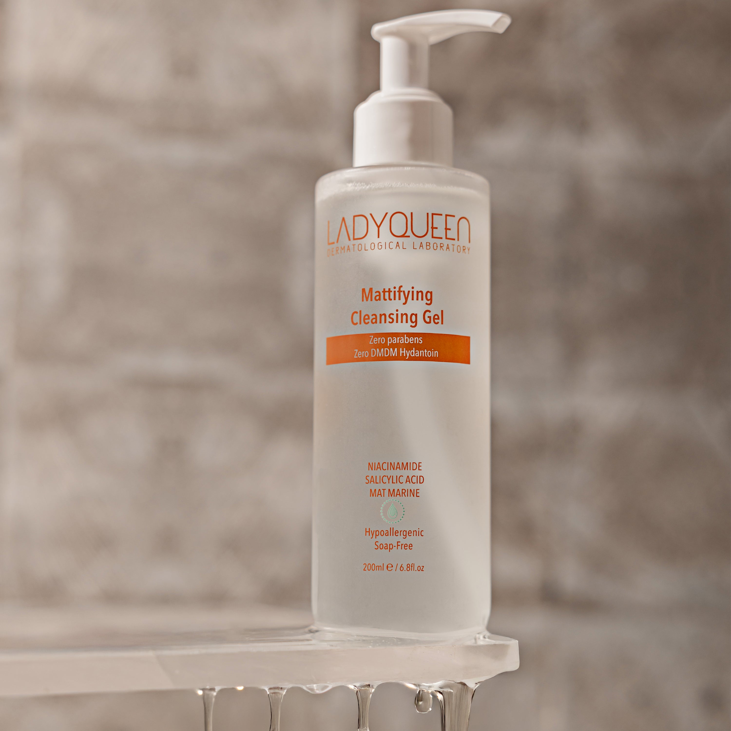 LADYQUEEN MATTIFYING CLEANSING GEL