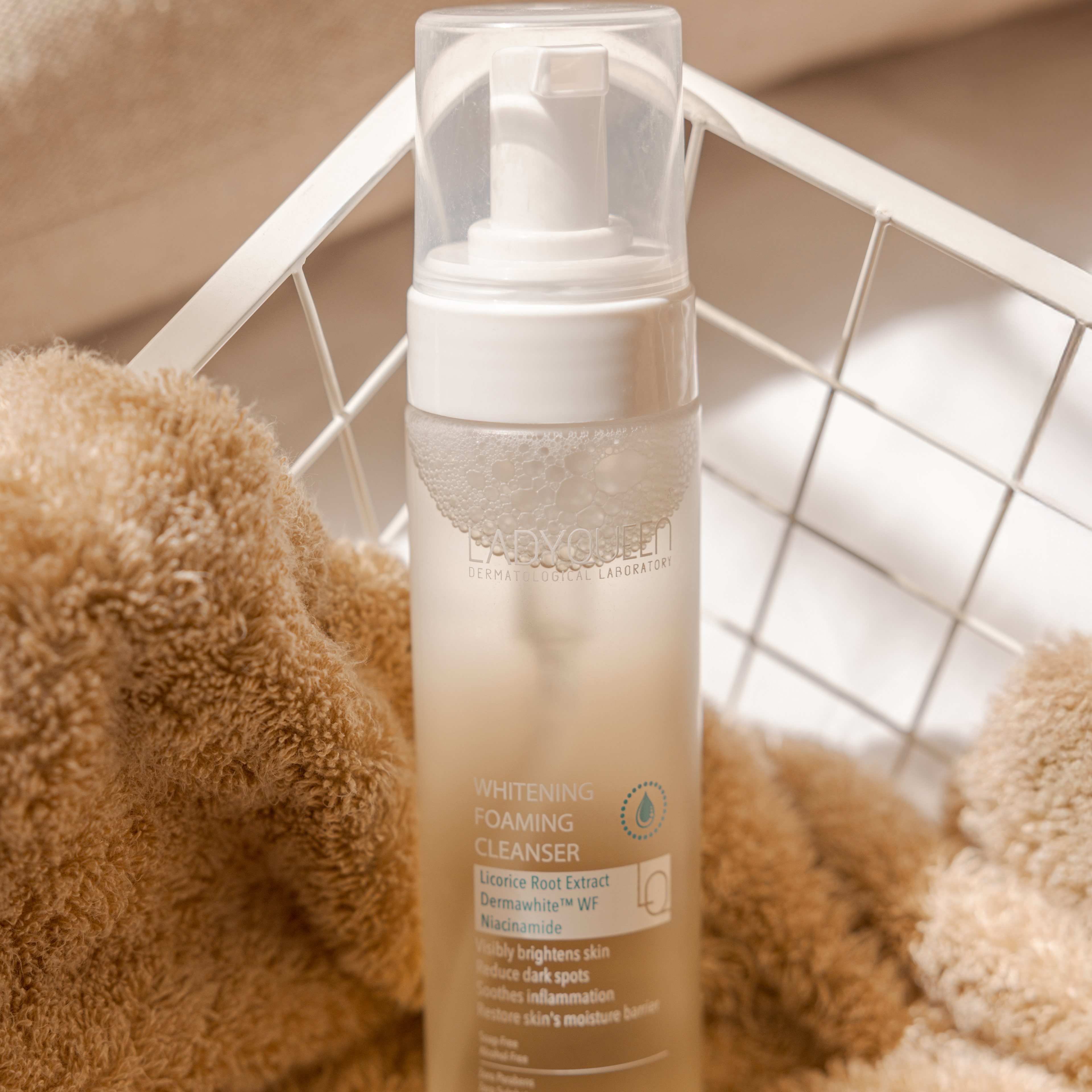 LADYQUEEN WHITENING FOAMING CLEANSER